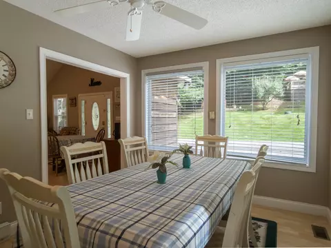 Dining - 253 Stoneybrook Rd, Burnside, KY 42519 photo 4 of 5