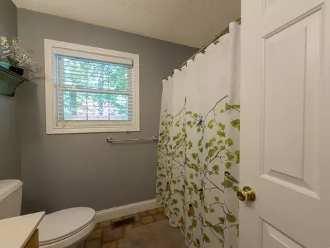 Bath - 253 Stoneybrook Rd, Burnside, KY 42519 photo 5 of 5