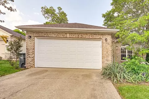3713 Lady Di Ln, Lexington, KY 40517