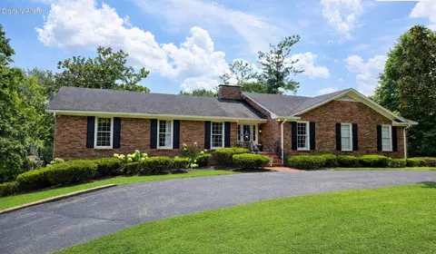 132 Daleview Cir, Russellville, KY 42276