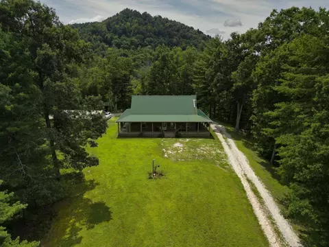 11732 Red Lick Rd, Irvine, KY 40336