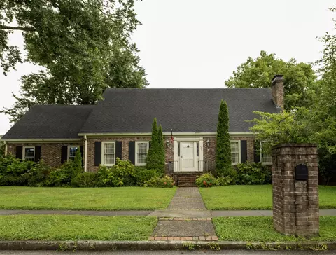 2092 Bridgeport Dr, Lexington, KY 40502