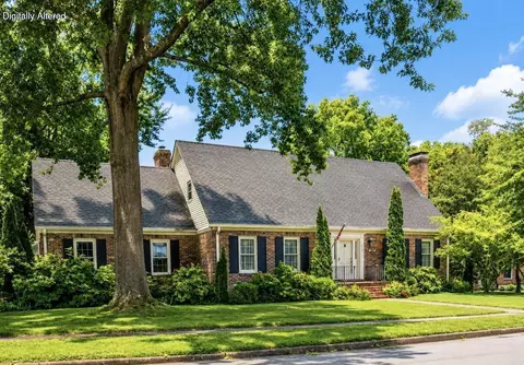 2092 Bridgeport Dr, Lexington, KY 40502