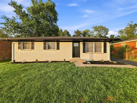 497 Asbury Ln, Lexington, KY 40511