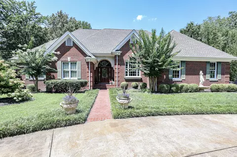 20 Timber Ridge Dr, Paducah, KY 42001