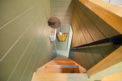 Entry Way - 300 Lacy Ln, Campton, KY 41301 photo 4 of 4