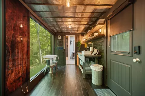 Entry Way - 300 Lacy Ln, Campton, KY 41301 photo 2 of 4