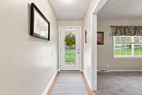 Entry Way - 306 Enid Ct, Georgetown, KY 40324 photo 2 of 2
