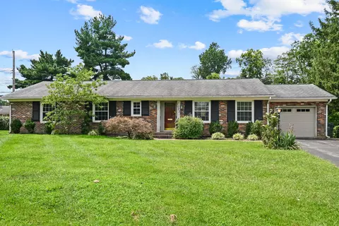 1053 Camellia Dr, Lexington, KY 40504
