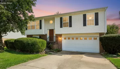 716 Pinoak Dr, Nicholasville, KY 40356