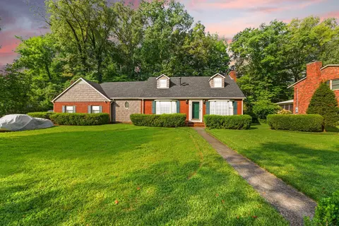 1 Edgewood Dr, Somerset, KY 42501