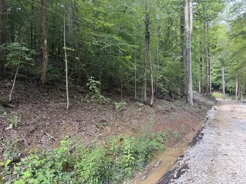 35 Low Ridge Rd, Campton, KY 41301 photo 2