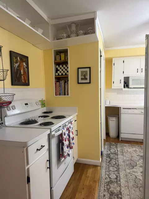 Kitchen - 4933 Bloomfield Rd, Springfield, KY 40069 photo 1 of 4