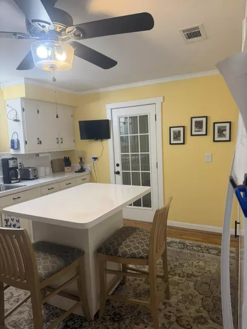 Kitchen - 4933 Bloomfield Rd, Springfield, KY 40069 photo 2 of 4