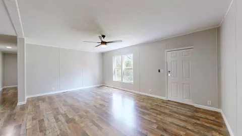 Living - 382 Highland Rd, Murray, KY 42071 photo 1 of 2