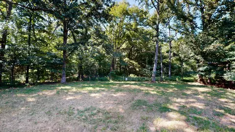 Exterior - 382 Highland Rd, Murray, KY 42071 photo 3 of 5