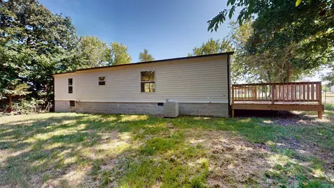 Exterior - 382 Highland Rd, Murray, KY 42071 photo 2 of 5