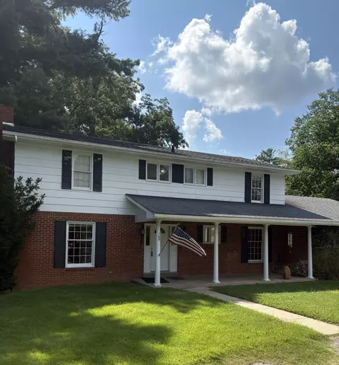 165 Colonial Dr, Paducah, KY 42001