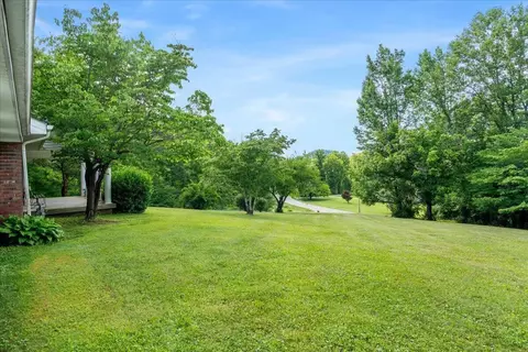 Exterior - 4475 Campton Rd, Stanton, KY 40380 photo 13 of 24