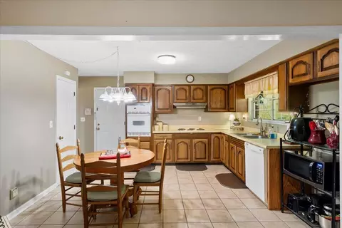 Kitchen - 4475 Campton Rd, Stanton, KY 40380 photo 1 of 2