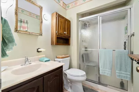 Bath - 4475 Campton Rd, Stanton, KY 40380 photo 2 of 3