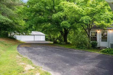Exterior - 4475 Campton Rd, Stanton, KY 40380 photo 12 of 24