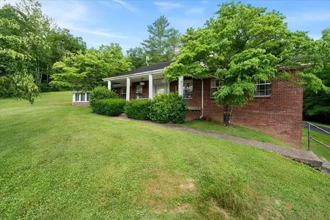 Exterior - 4475 Campton Rd, Stanton, KY 40380 photo 3 of 24