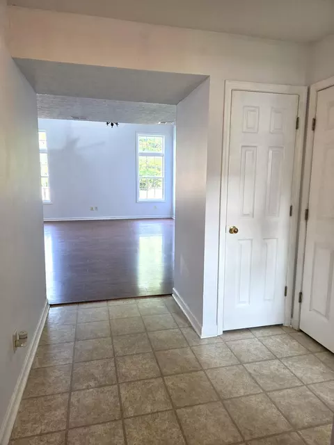 Entry Way - 133 River Run Ct, Georgetown, KY 40324 photo 1 of 2