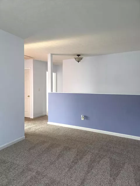 Living - 133 River Run Ct, Georgetown, KY 40324 photo 3 of 3