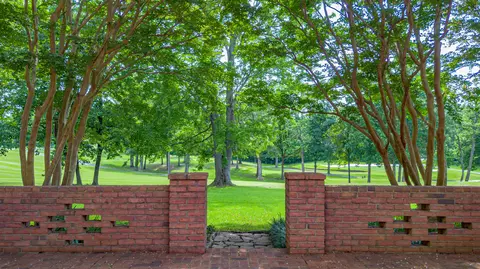 Exterior - 140 Prestwick Pl, Paducah, KY 42001 photo 7 of 15