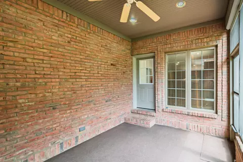 Exterior - 140 Prestwick Pl, Paducah, KY 42001 photo 12 of 15