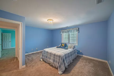 Bedroom - 140 Prestwick Pl, Paducah, KY 42001 photo 10 of 19