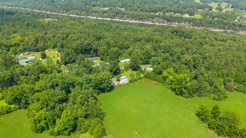 View/Area - 190 Walker Dr, Burnside, KY 42519 photo 3 of 5