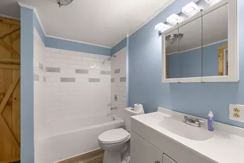 Bath - 190 Walker Dr, Burnside, KY 42519 photo 5 of 5