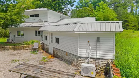 Exterior - 190 Walker Dr, Burnside, KY 42519 photo 7 of 9