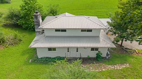 Exterior - 190 Walker Dr, Burnside, KY 42519 photo 4 of 9