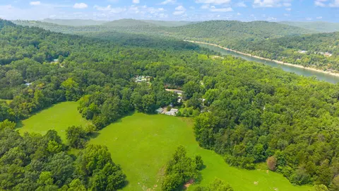 View/Area - 190 Walker Dr, Burnside, KY 42519 photo 2 of 5