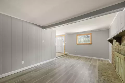 Living - 190 Walker Dr, Burnside, KY 42519 photo 1 of 5