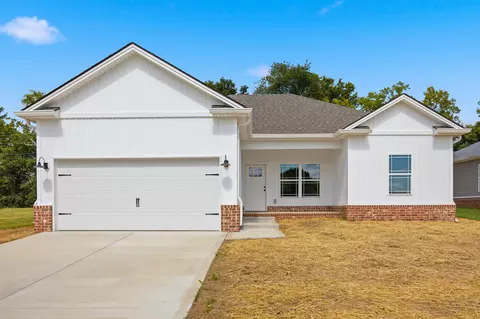 1010 Three Corners Dr, Lawrenceburg, KY 40342