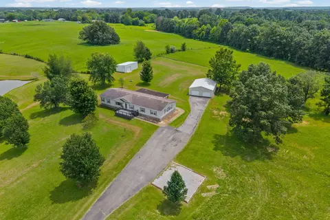 362 J P Hanks Rd, Nortonville, KY 42442