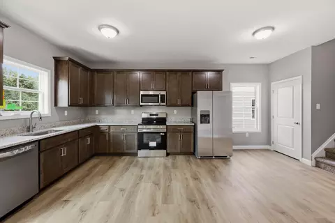Kitchen - 424 Main Ave, Georgetown, KY 40324 photo 1 of 3