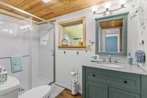 Bath - 75 Lakeshore Dr, Nancy, KY 42544 photo 1 of 3