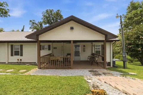 Exterior - 75 Lakeshore Dr, Nancy, KY 42544 photo 6 of 23