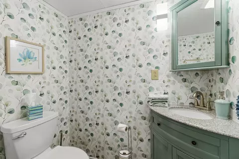 Bath - 75 Lakeshore Dr, Nancy, KY 42544 photo 3 of 3