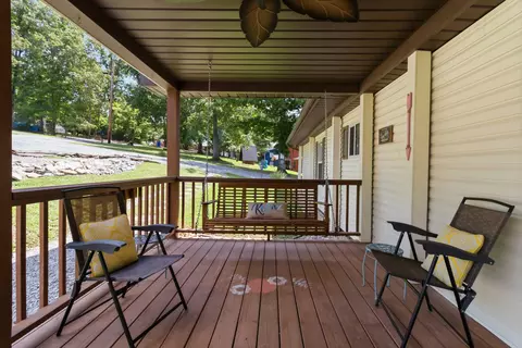 Exterior - 75 Lakeshore Dr, Nancy, KY 42544 photo 9 of 23