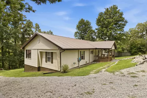 Exterior - 75 Lakeshore Dr, Nancy, KY 42544 photo 2 of 23