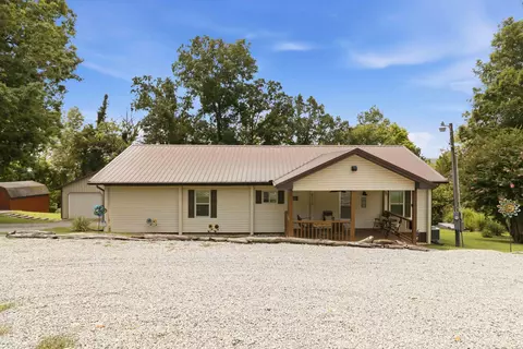 Exterior - 75 Lakeshore Dr, Nancy, KY 42544 photo 4 of 23