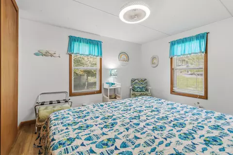 Bedroom - 75 Lakeshore Dr, Nancy, KY 42544 photo 7 of 11