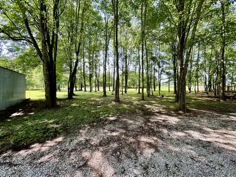 Exterior - 965 Old Somerset Stanford Rd, Eubank, KY 42567 photo 12 of 42