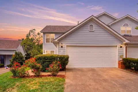 1058 Griffin Gate Dr, Lexington, KY 40511